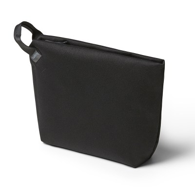 bellroy-standing-pouch-plus-melbourne-black-01.jpg